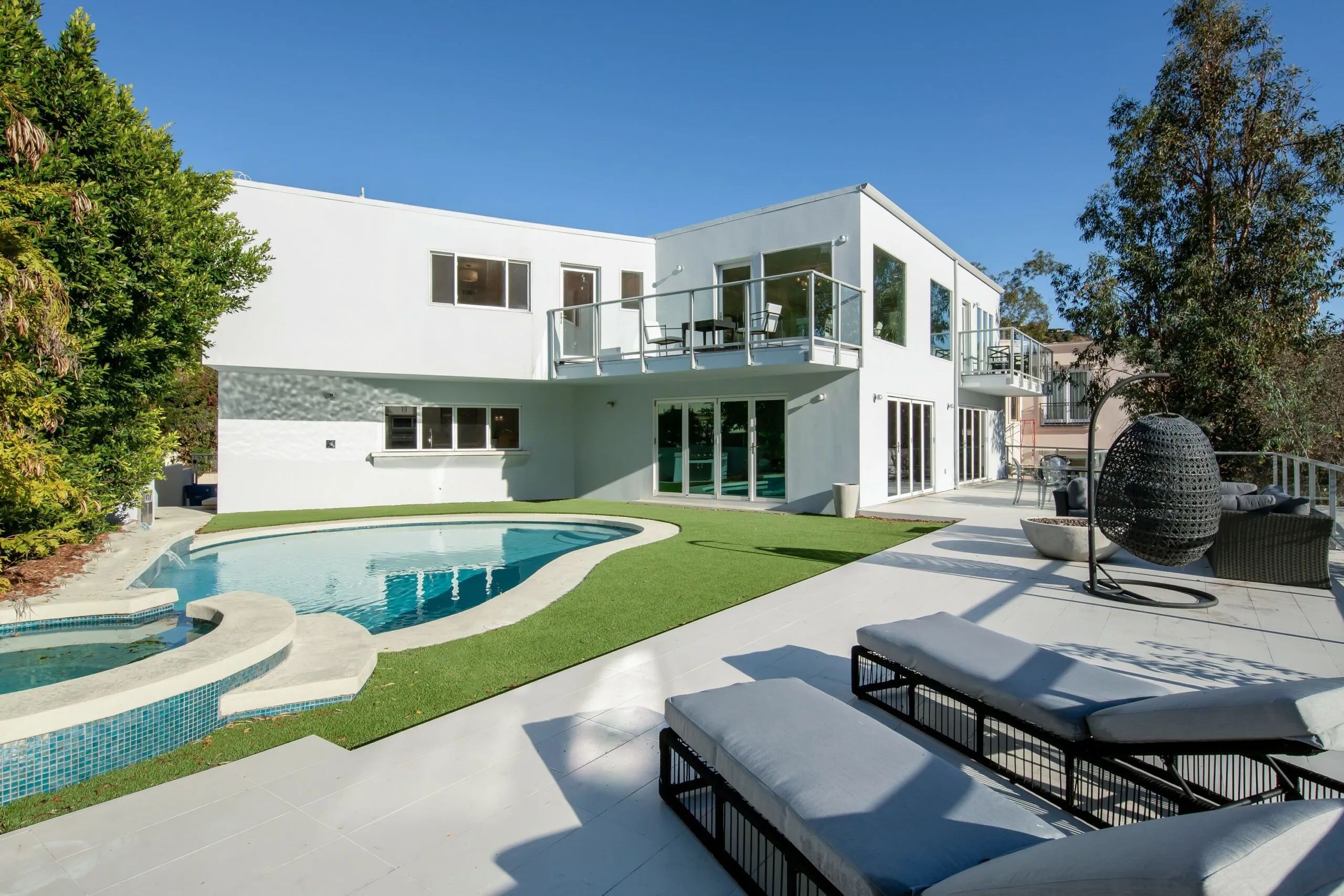 Devista Hollywood Hills completed luxury remodel final exterior view