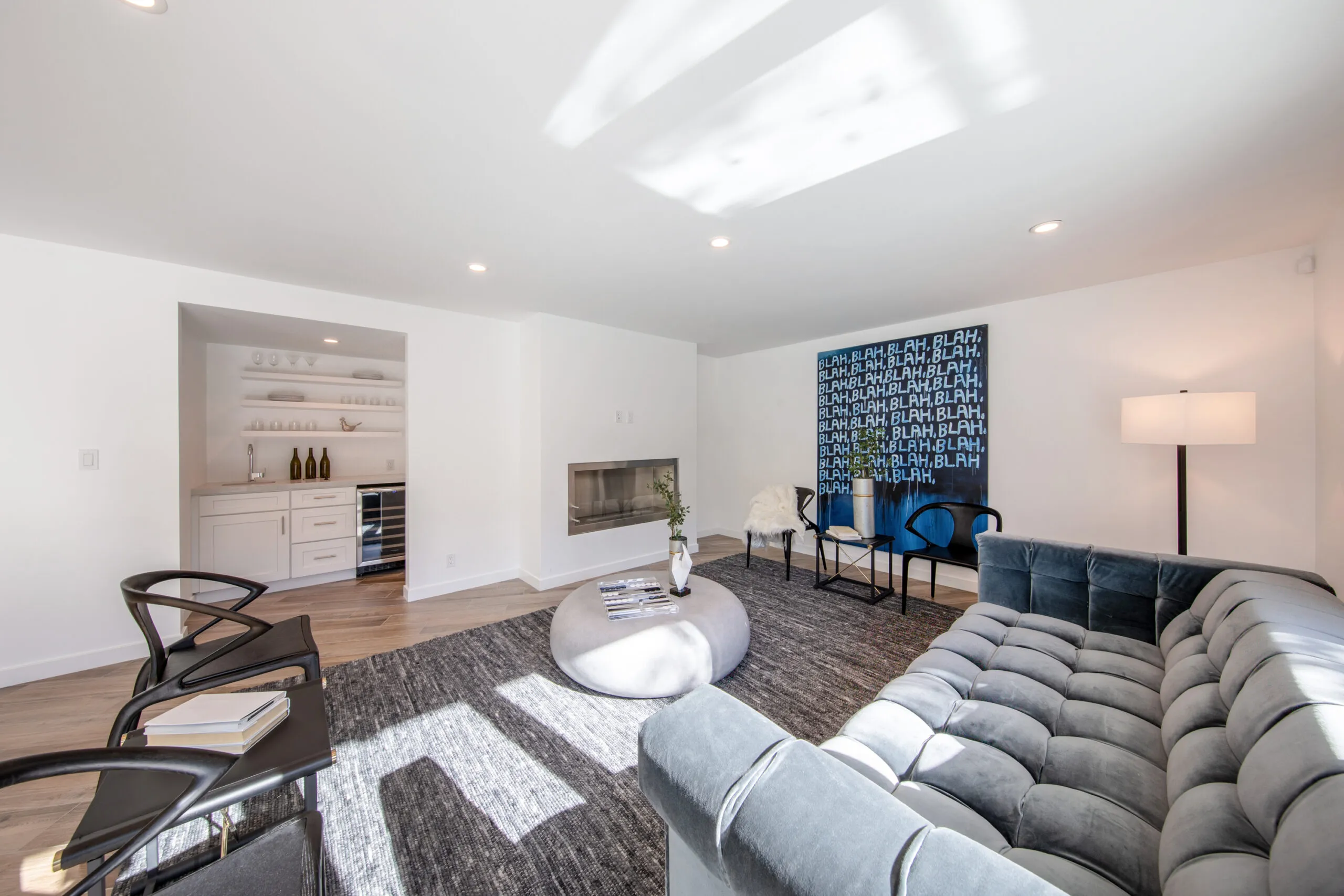Devista Hollywood Hills luxury remodel patio and poolside detail