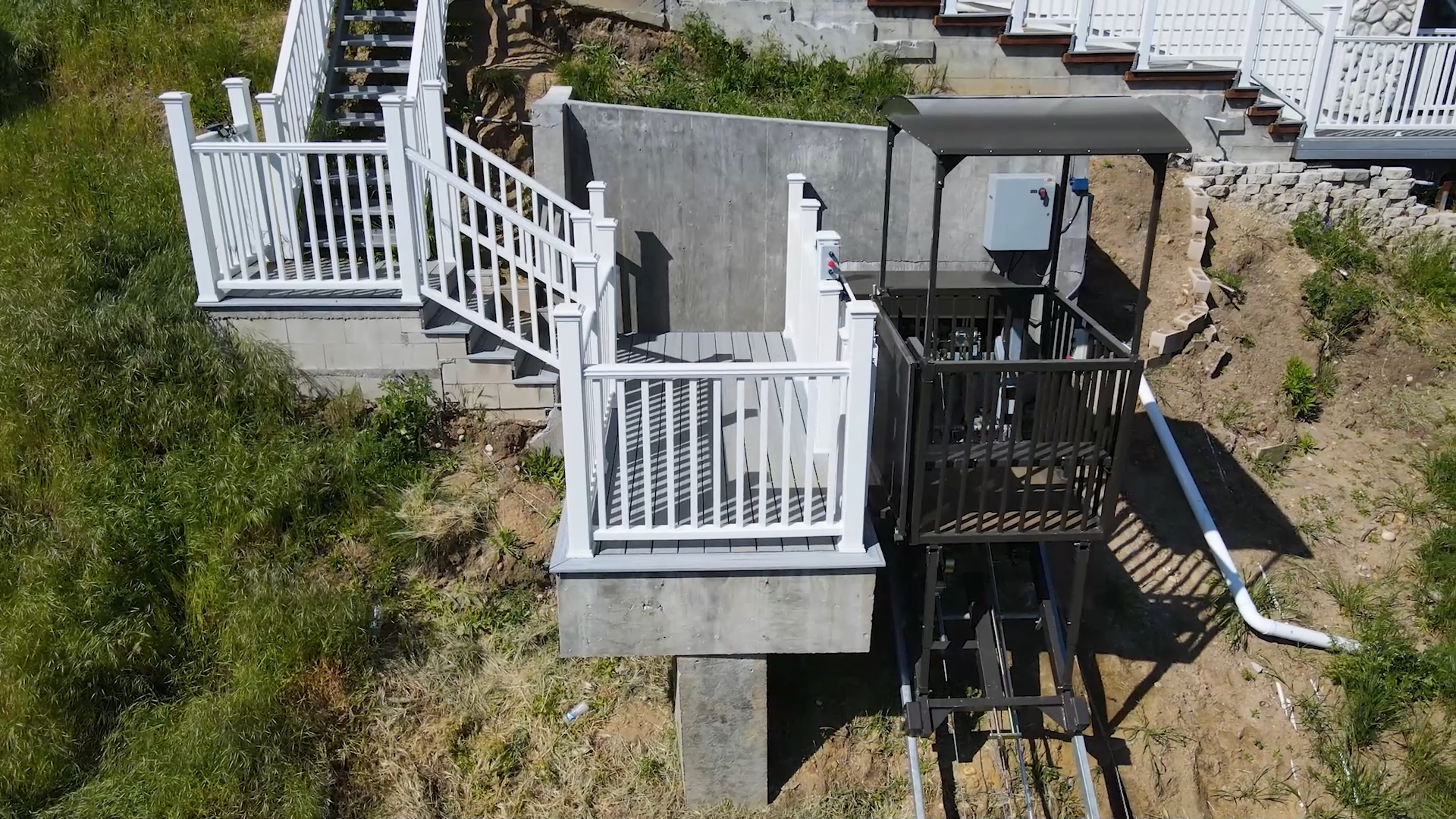 Aerial overhead view of lift cab and intermediate landing platform at 50 Saddlebow Bell Canyon